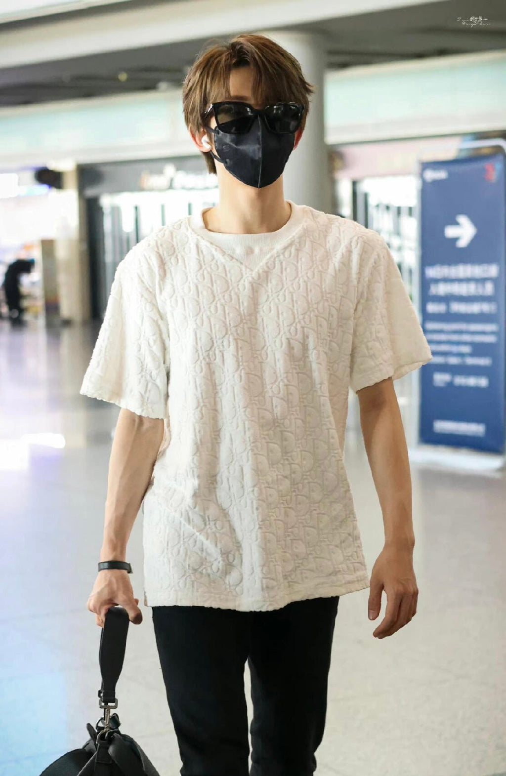 2026 New Style CD All-Over Print Letter Short-Sleeved T-Shirt (24026-A25)