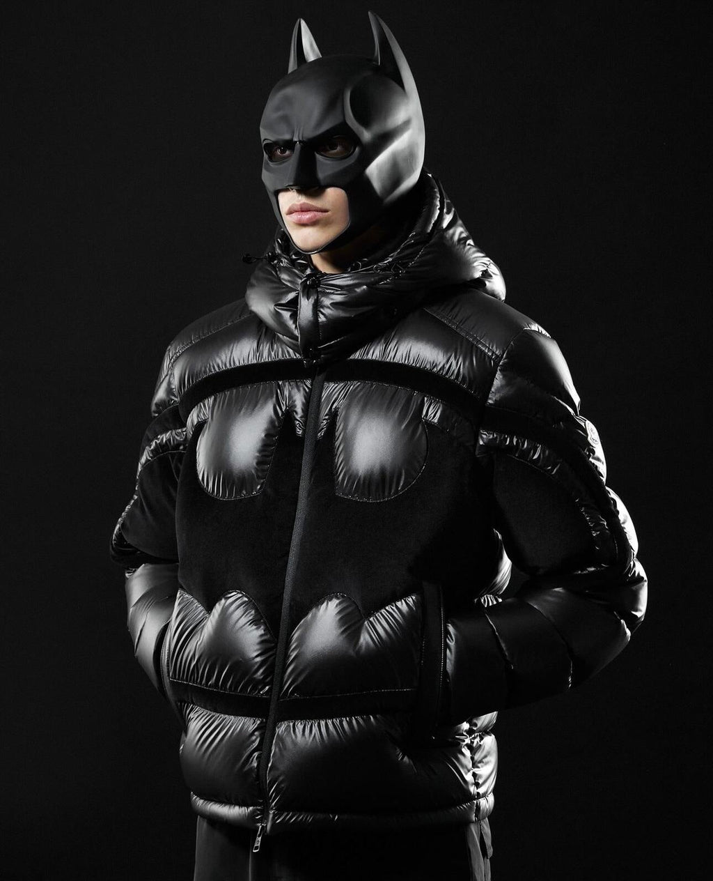 2026 New Mon Batman Logo Down Jacket (24064-F20)