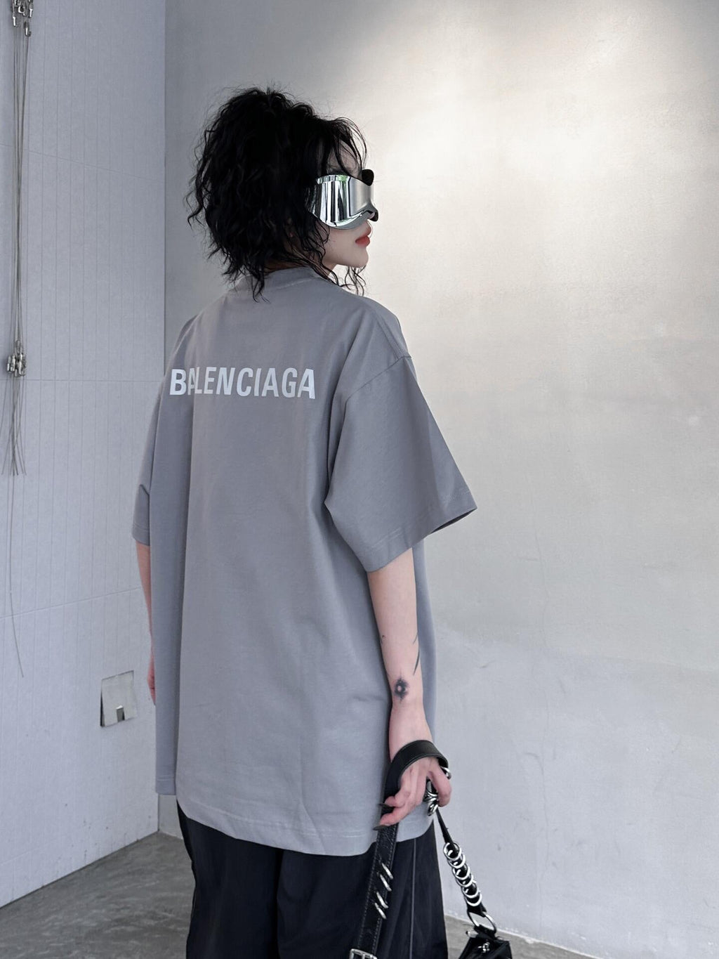2026 New Balen Logo Reflective Short-Sleeved T-Shirt (25232-A20)