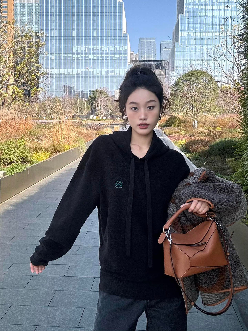 2026 New Way Embroidered Hooded Jumper (25186-B75)