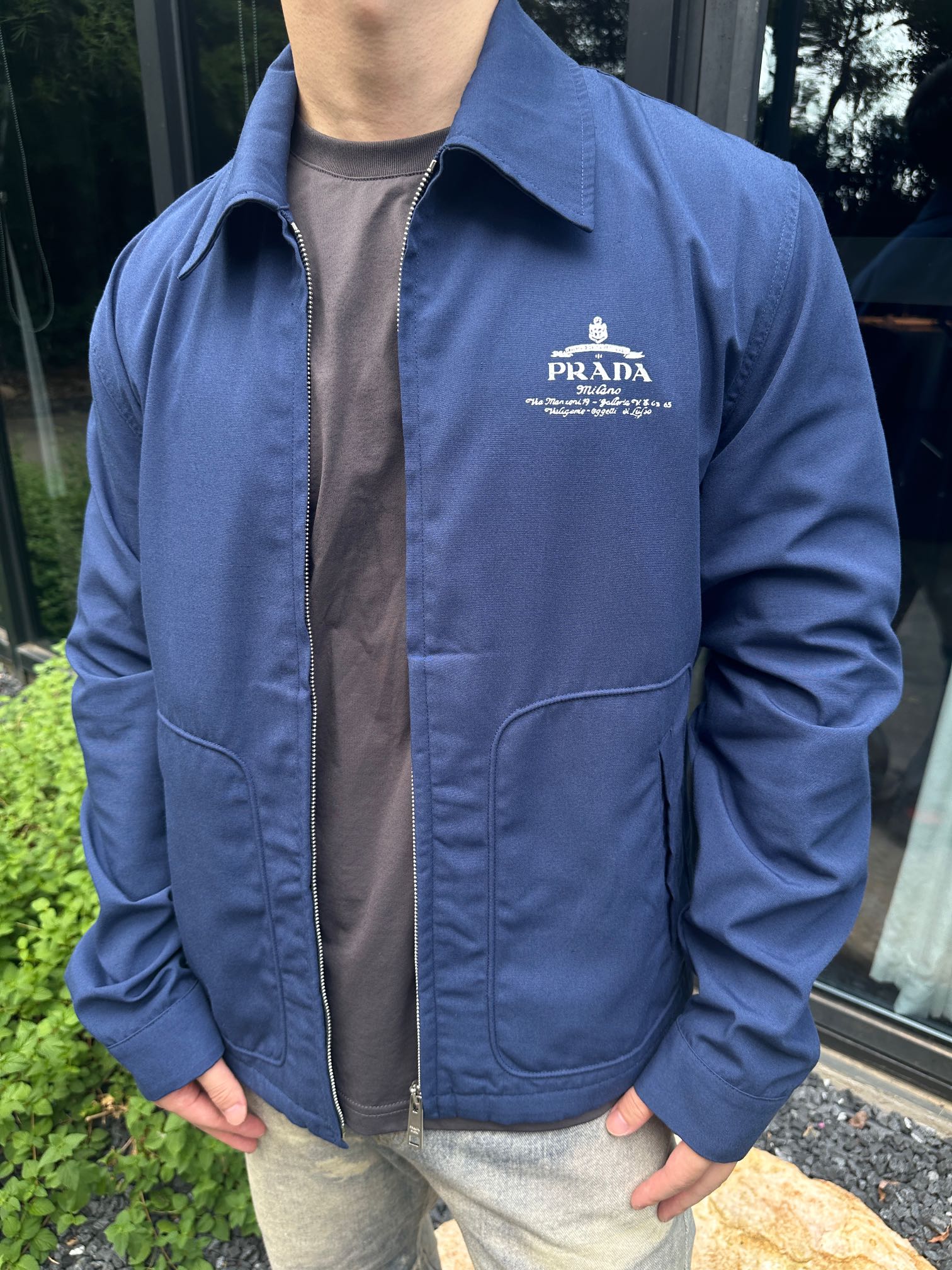 2026 New Triangle Brand Colour-Blocked Logo Jacket (MM083-B60)