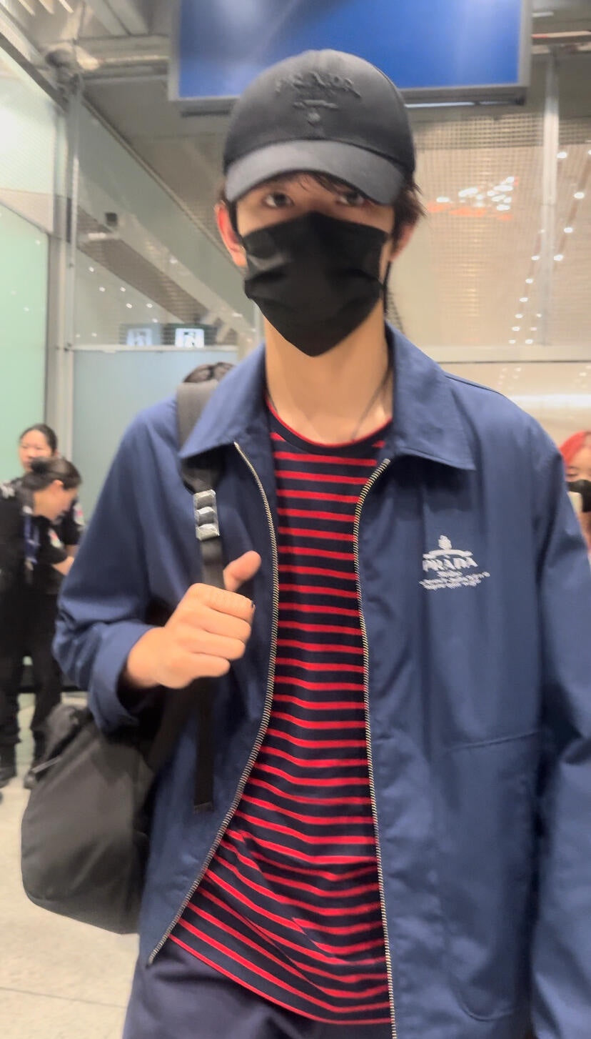 2026 New Triangle Brand Colour-Blocked Logo Jacket (MM083-B60)