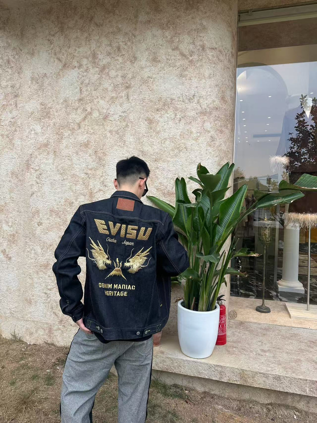 2026 New Arrival Ev Golden Dragon Embroidered Denim Jacket (25398-B85)
