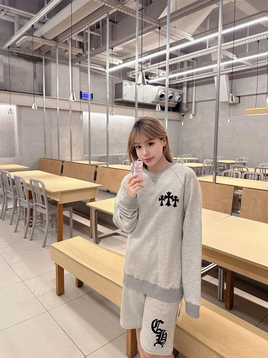 2026 New CH Logo Crew Neck Sweatshirt (CC917-B20)