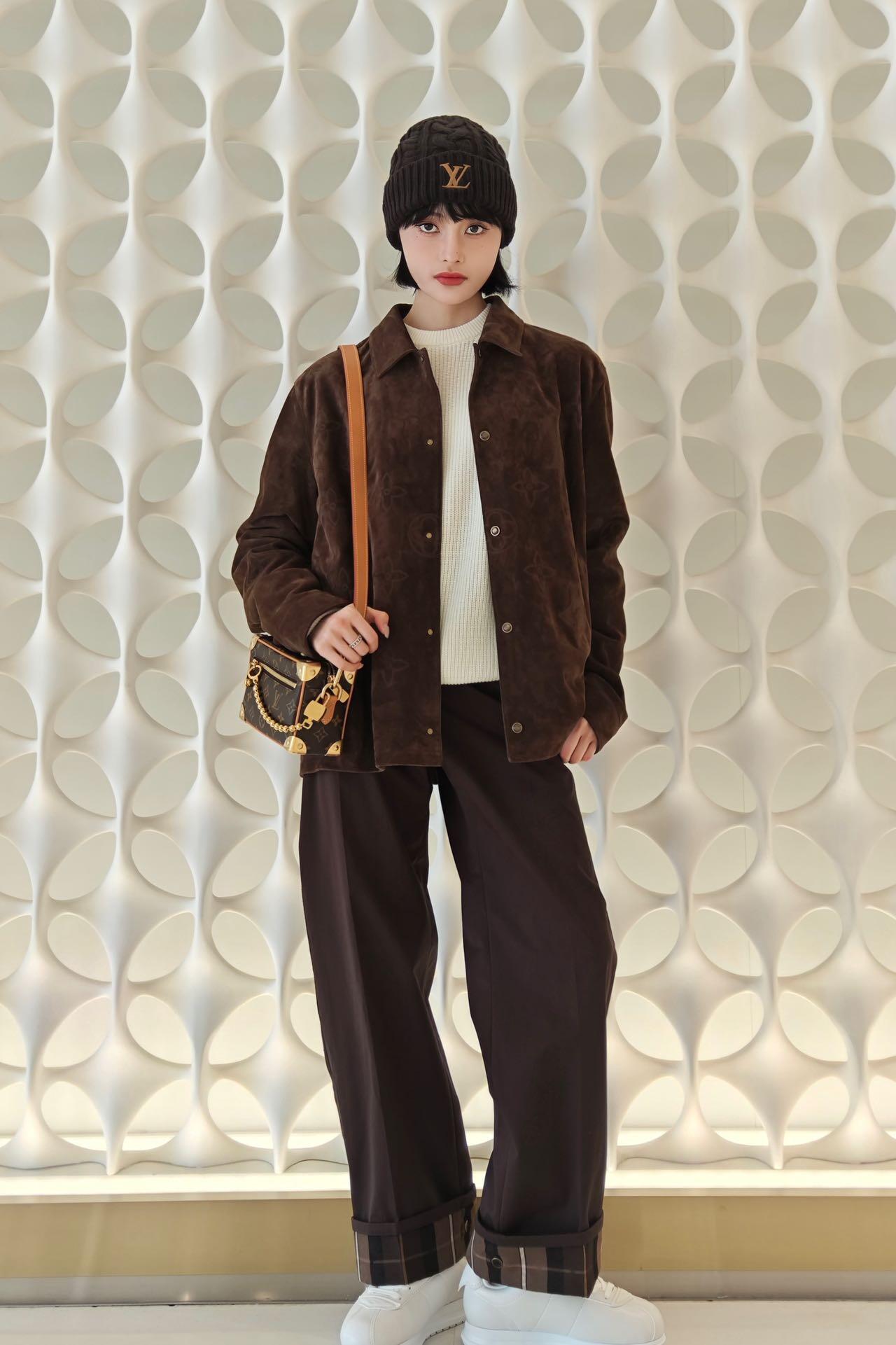 2026 New LY Logo Checked Casual Trousers (BB745-B50)