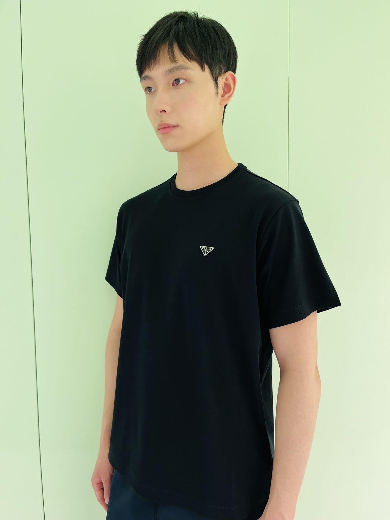2026 New Triangle Brand T-shirt (CC934-A10)