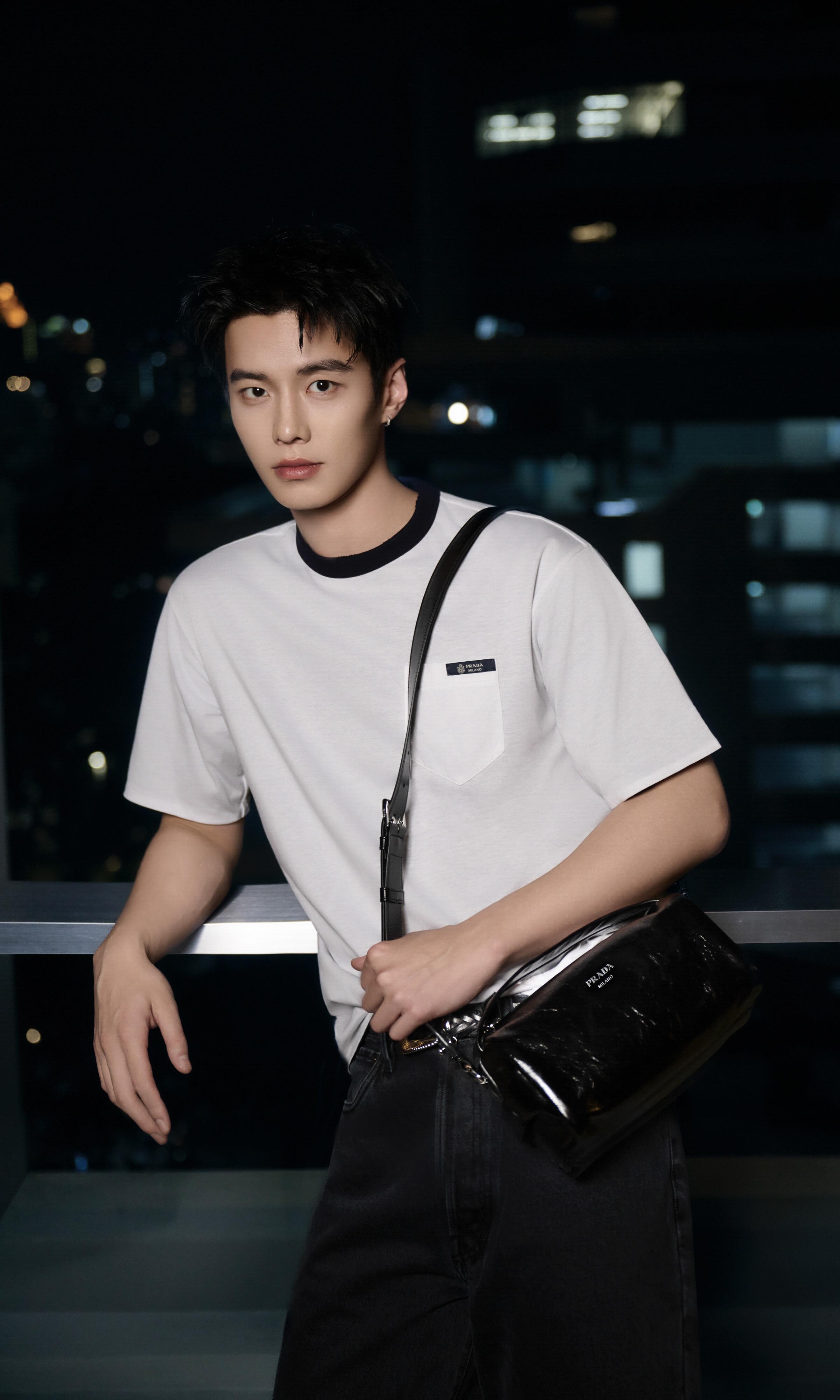 2026 New Triangle Brand Reversible Logo Short-Sleeve Shirt (CC927-A35)