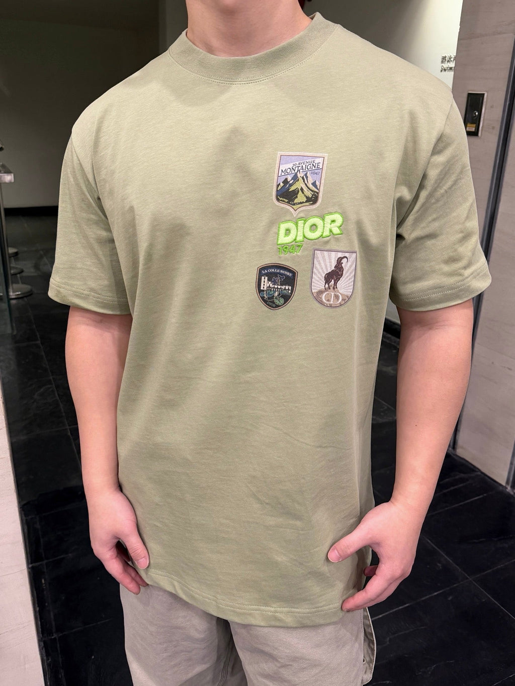 2026 New CD Multi-Color Patch Short-Sleeve Shirt (AA512-A15)