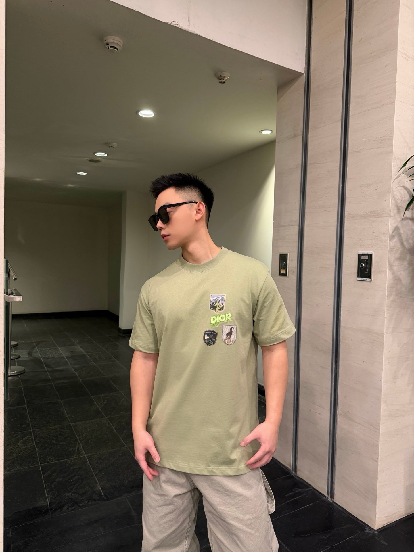 2026 New CD Multi-Color Patch Short-Sleeve Shirt (AA512-A15)