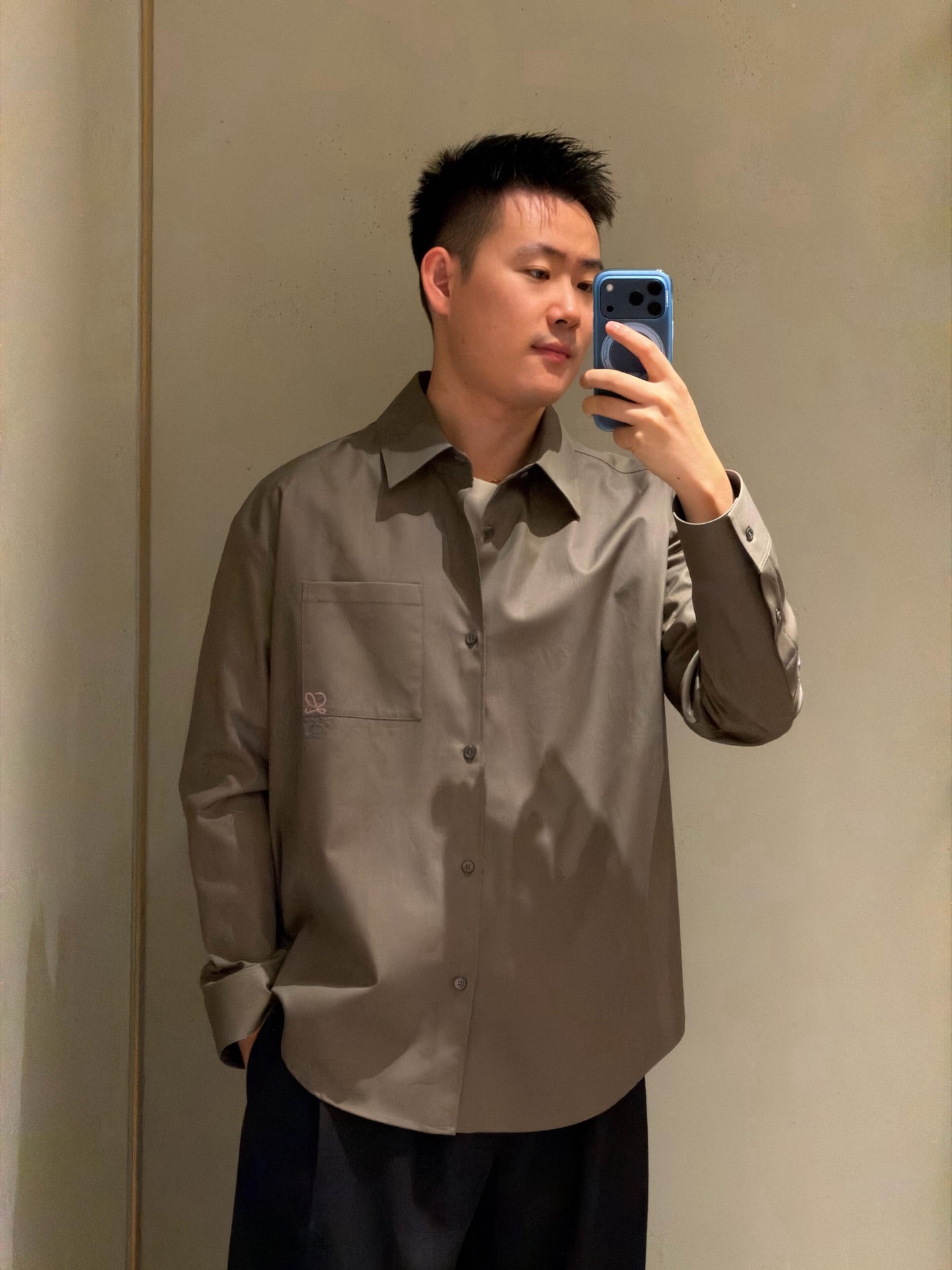 2026 New Way Two-Tone Embroidered Patch Pocket Shirt (CC944-B30)