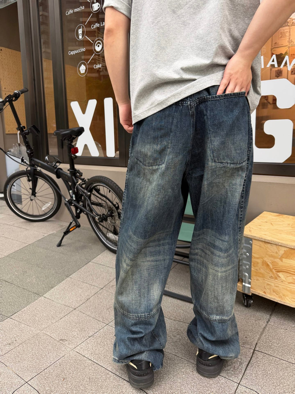 2026 New Balen Logo Distressed Long Pants (BB769-C05)