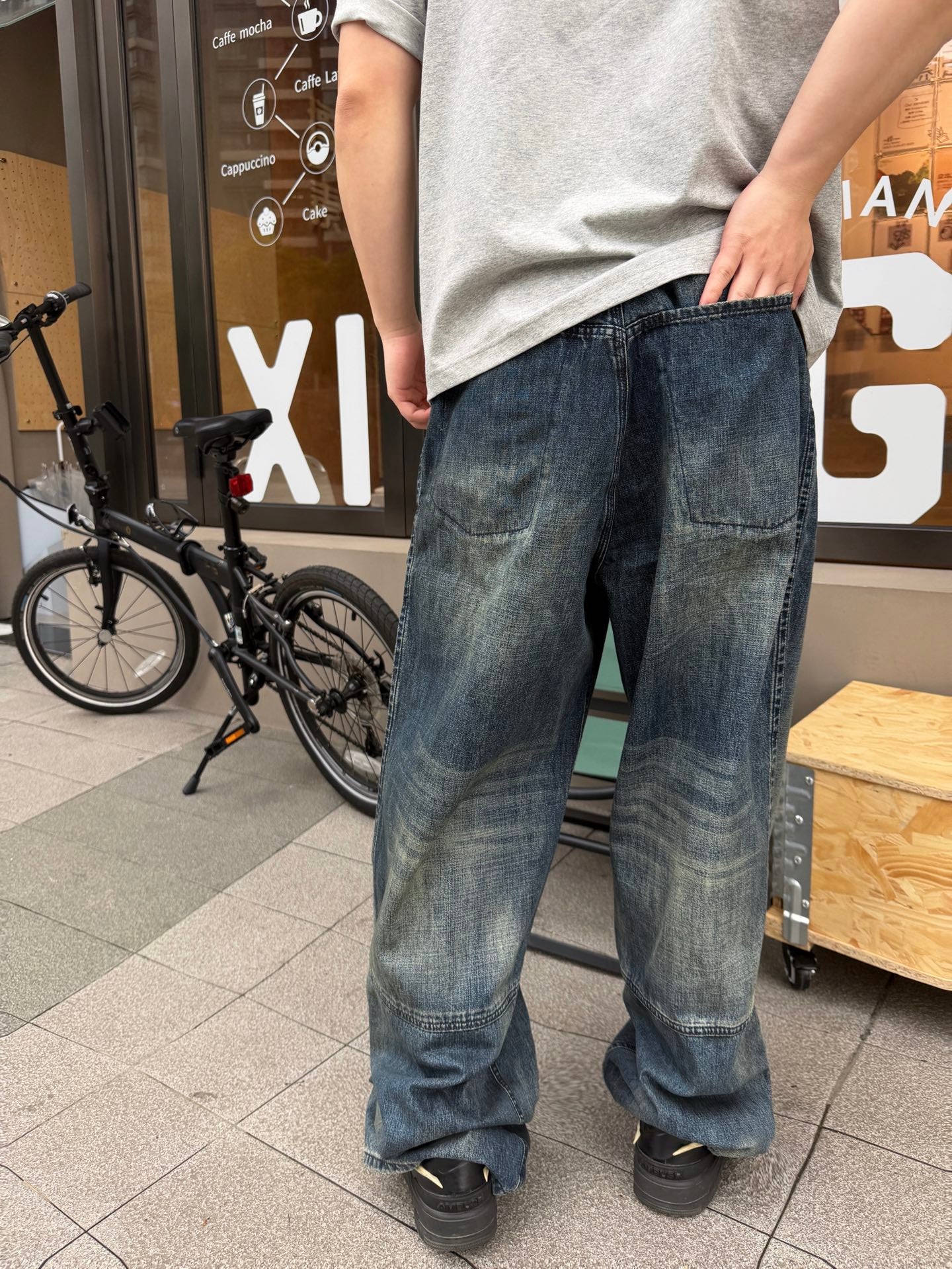 2026 New Balen Logo Distressed Long Pants (BB769-C05)
