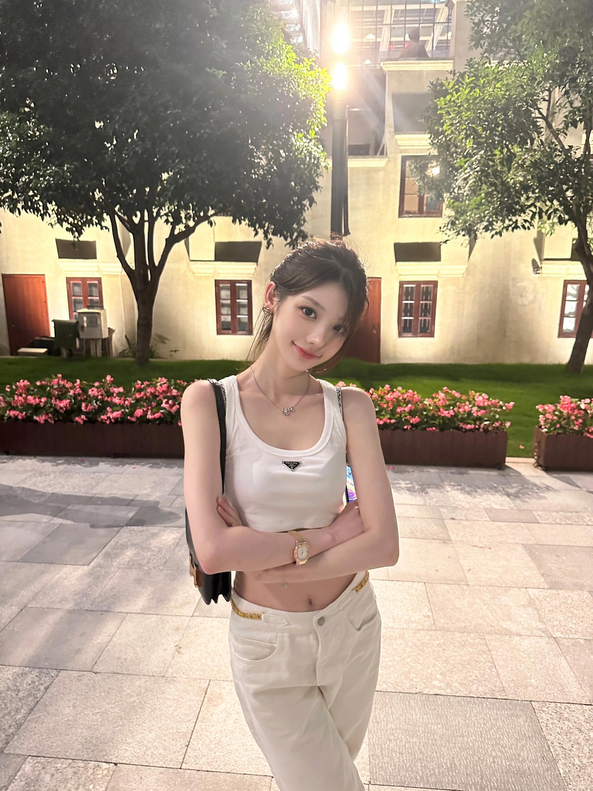 2026 Women's Triangle Brand Short-Sleeve Tank Top (FF710)