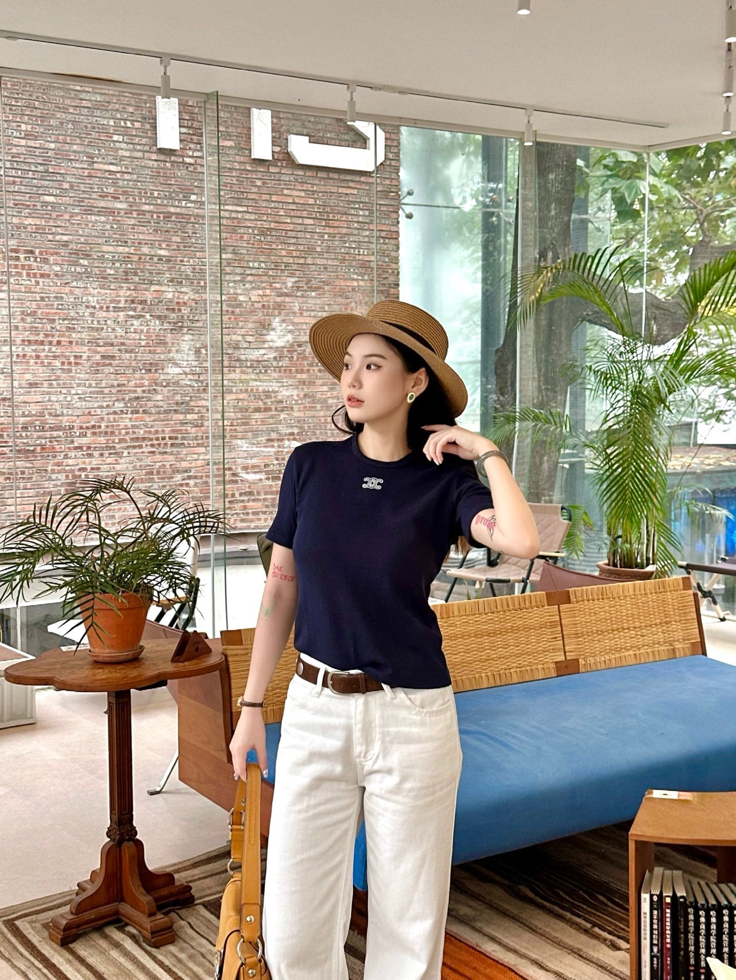 2026 Women's Ce Logo Embroidered Short-Sleeved T-Shirt (EE401)
