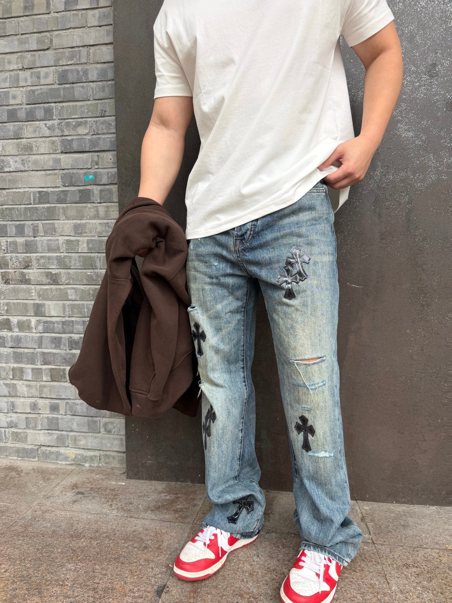 2026 New CH Cross Logo Distressed Jeans (CC963-C60)