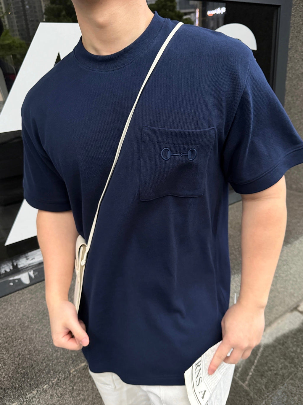 2026 New GU Short-Sleeve Shirt with Horsebit Embroidery on the Pocket (CC964-A10)