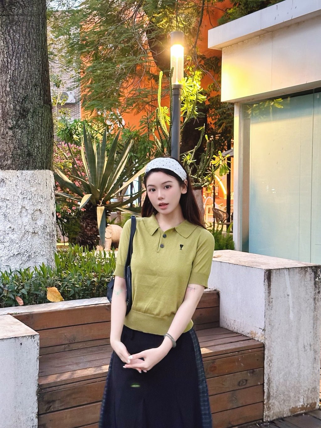 2026 Women's Heart A Embroidered Polo Neck Knit Top (DD112)
