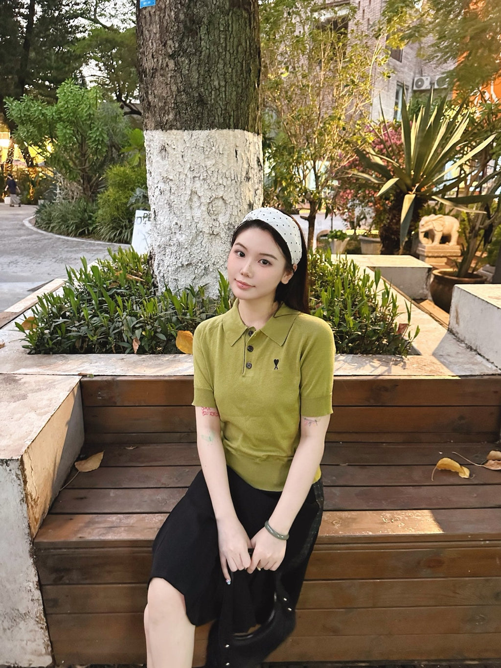 2026 Women's Heart A Embroidered Polo Neck Knit Top (DD112)