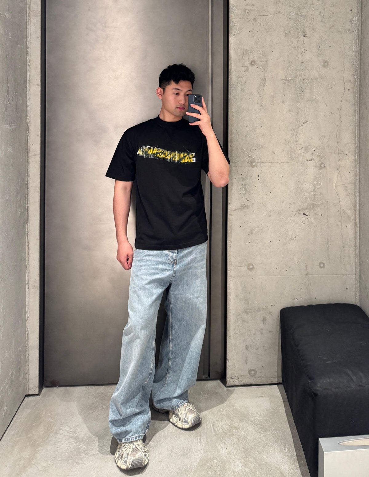2026 New Balen Tape Graffiti Short-Sleeved T-Shirt (CC972-A20)