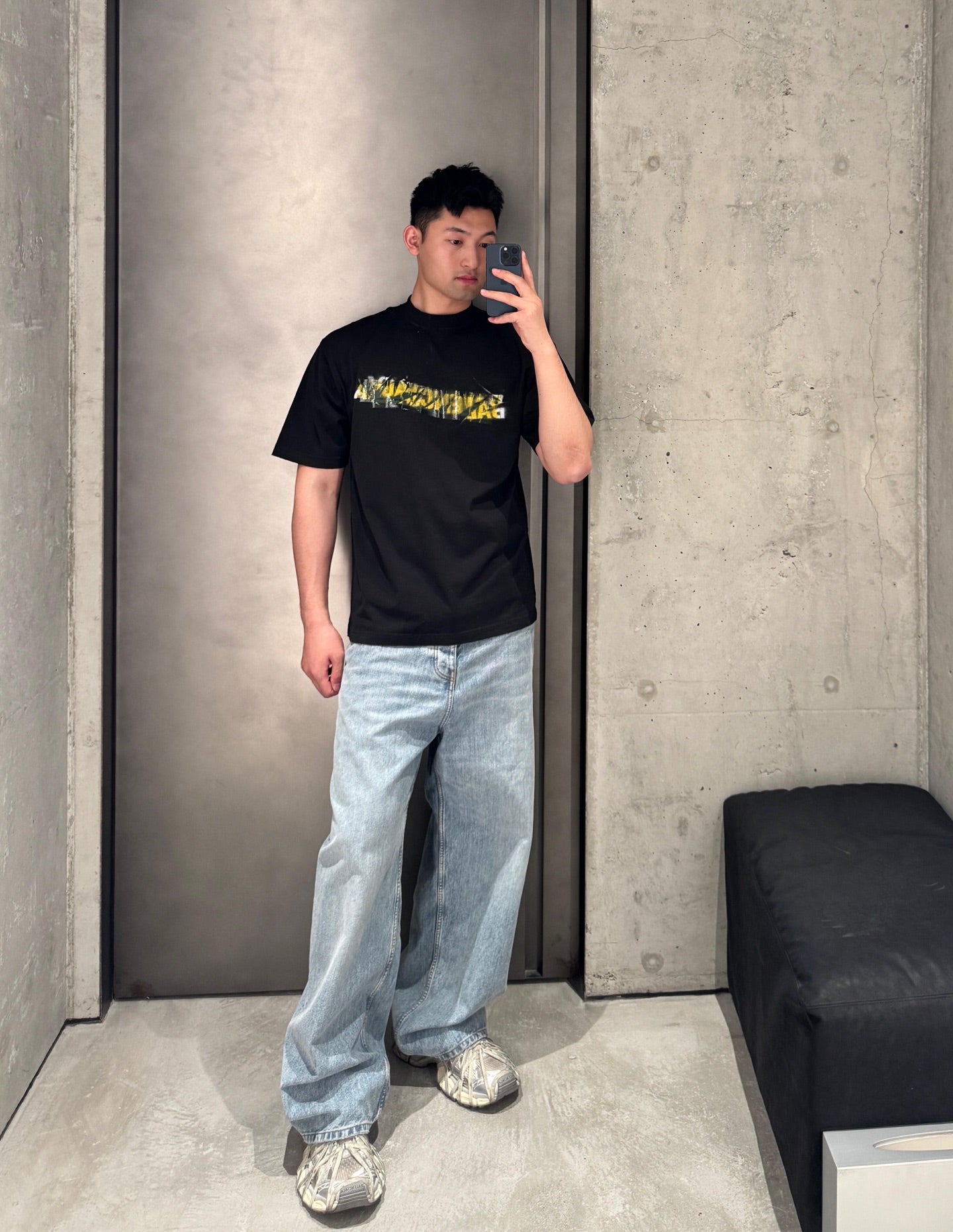 2026 New Balen Tape Graffiti Short-Sleeved T-Shirt (CC972-A20)