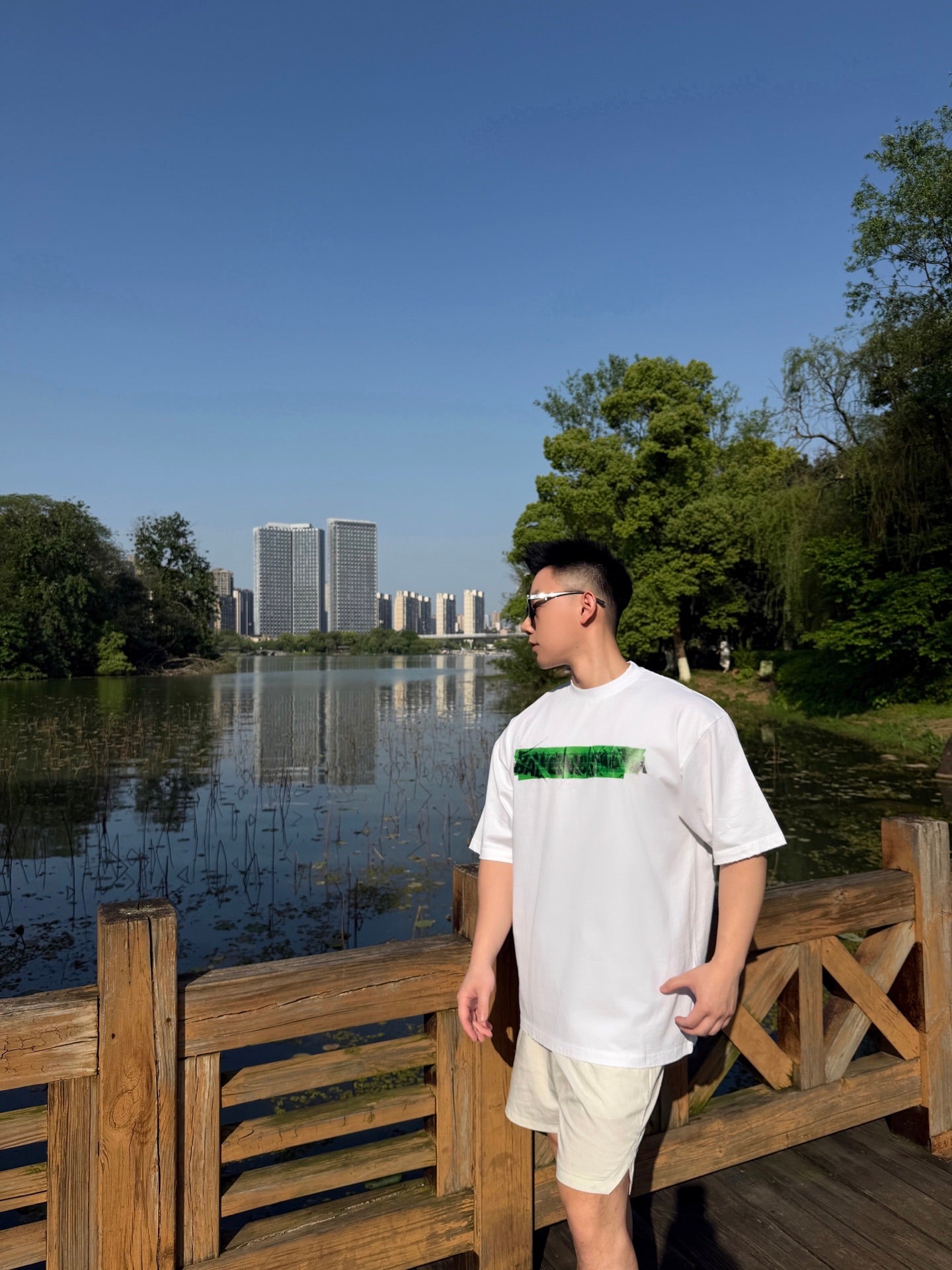 2026 New Balen Tape Graffiti Short-Sleeved T-Shirt (CC972-A20)
