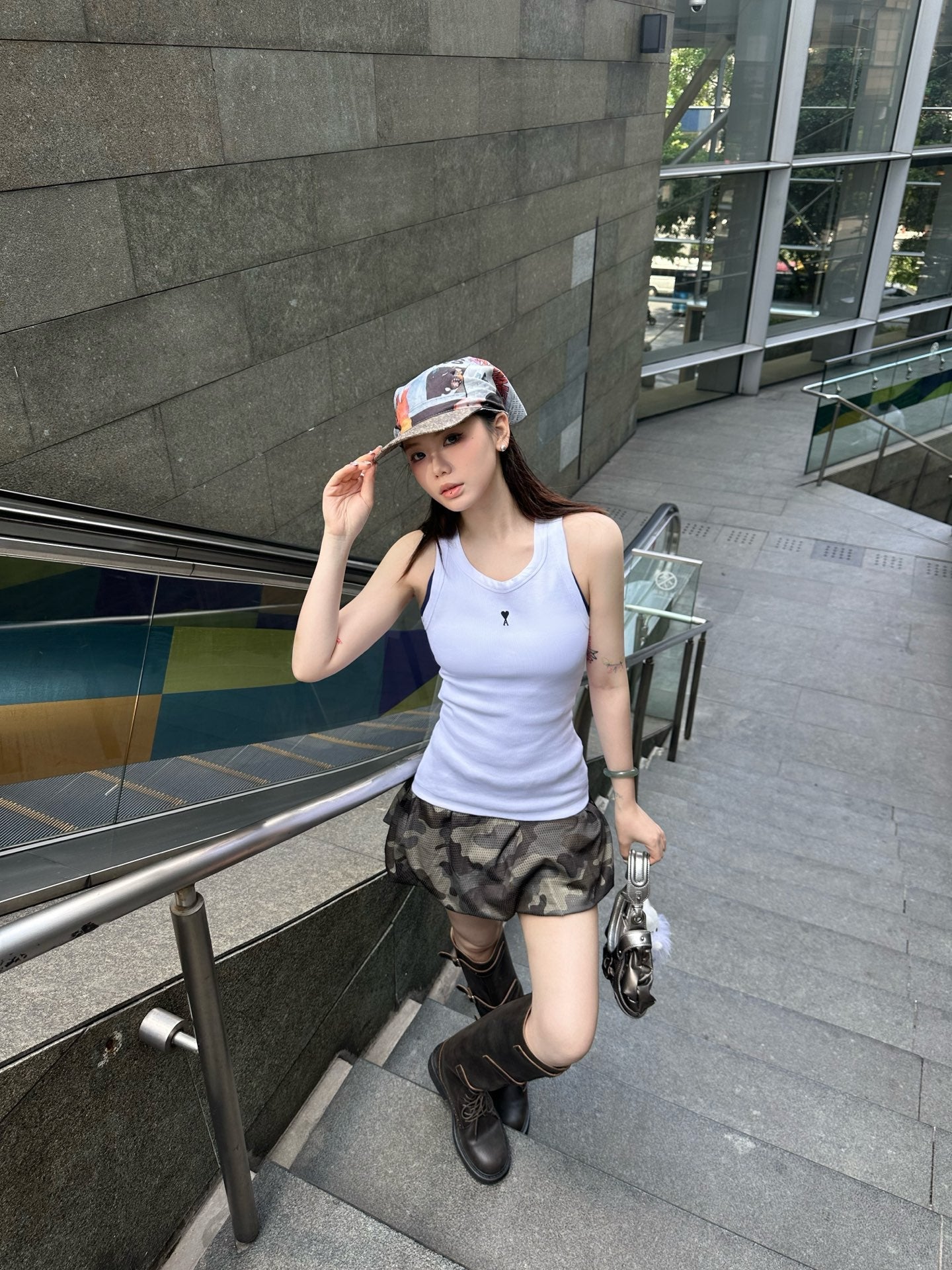 2026 Women's Heart A Embroidered Vest (DD114)