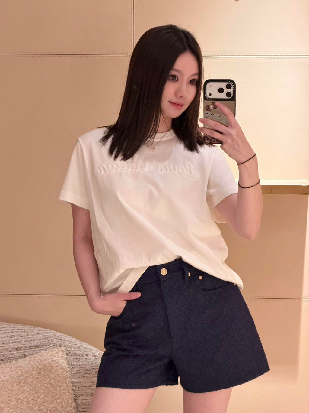 2026 Women's LY Logo Embroidered Short-Sleeved T-Shirt (EE409)