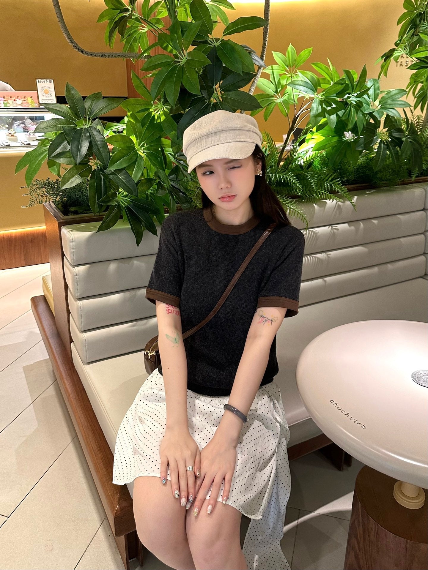 2026 Women's Triangle Brand Short-Sleeved Jumper with Triangle Logo (DD102)
