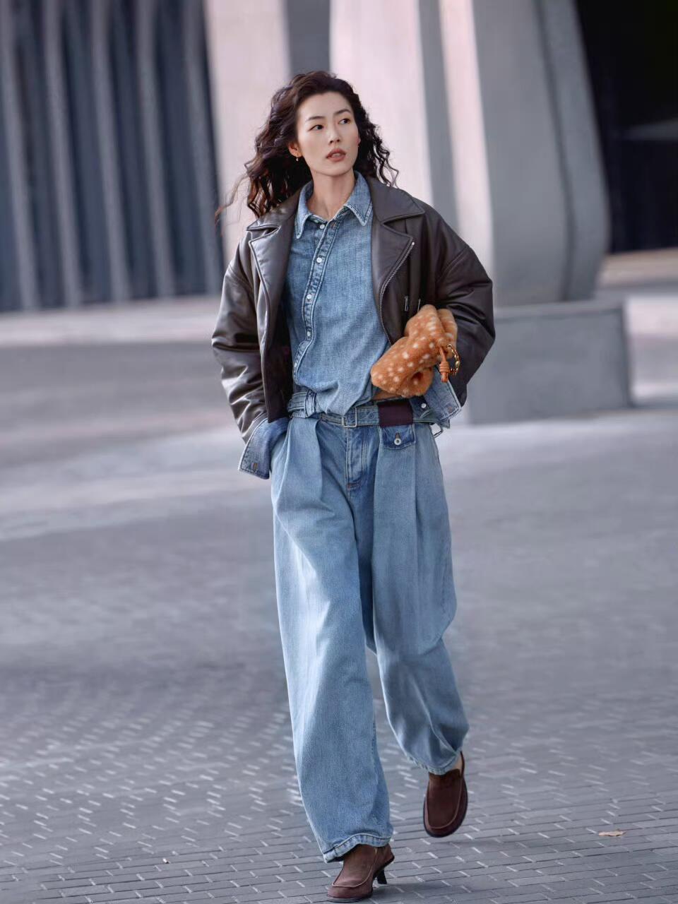 2026 Women's Way Leather Patch Jeans (EE408)