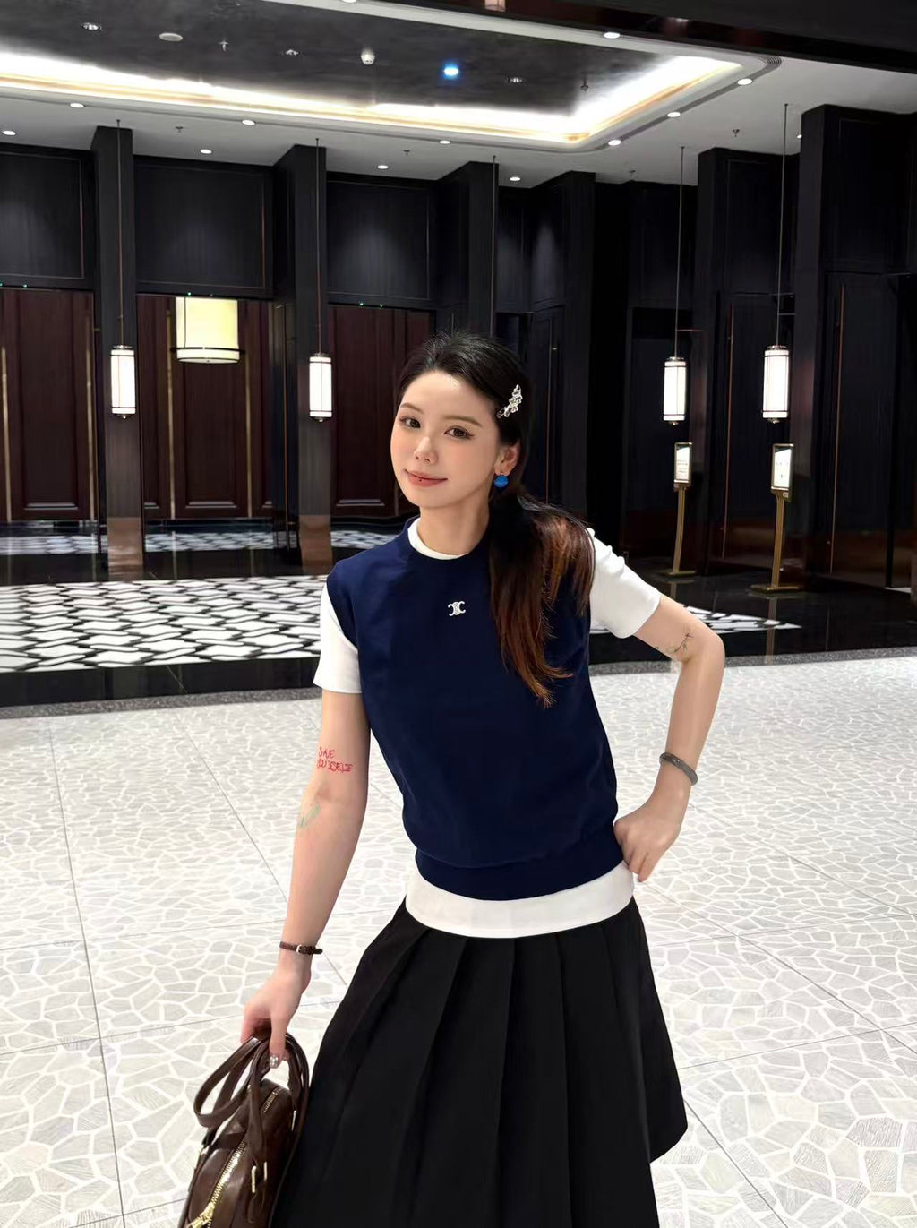 2026 Women's Ce Logo Embroidered Sweater Vest (DD111)