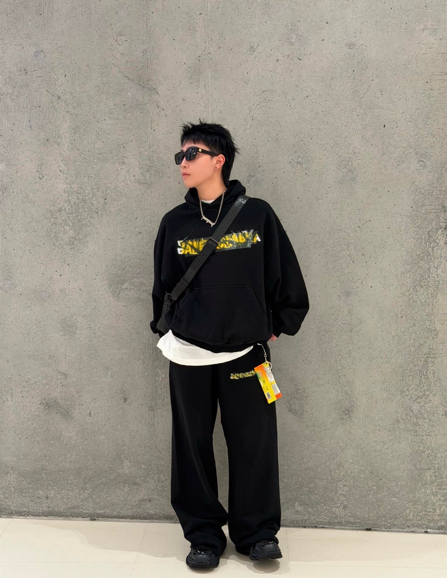 2026 New Balen Tape Graffiti Trousers (CC973-B25)