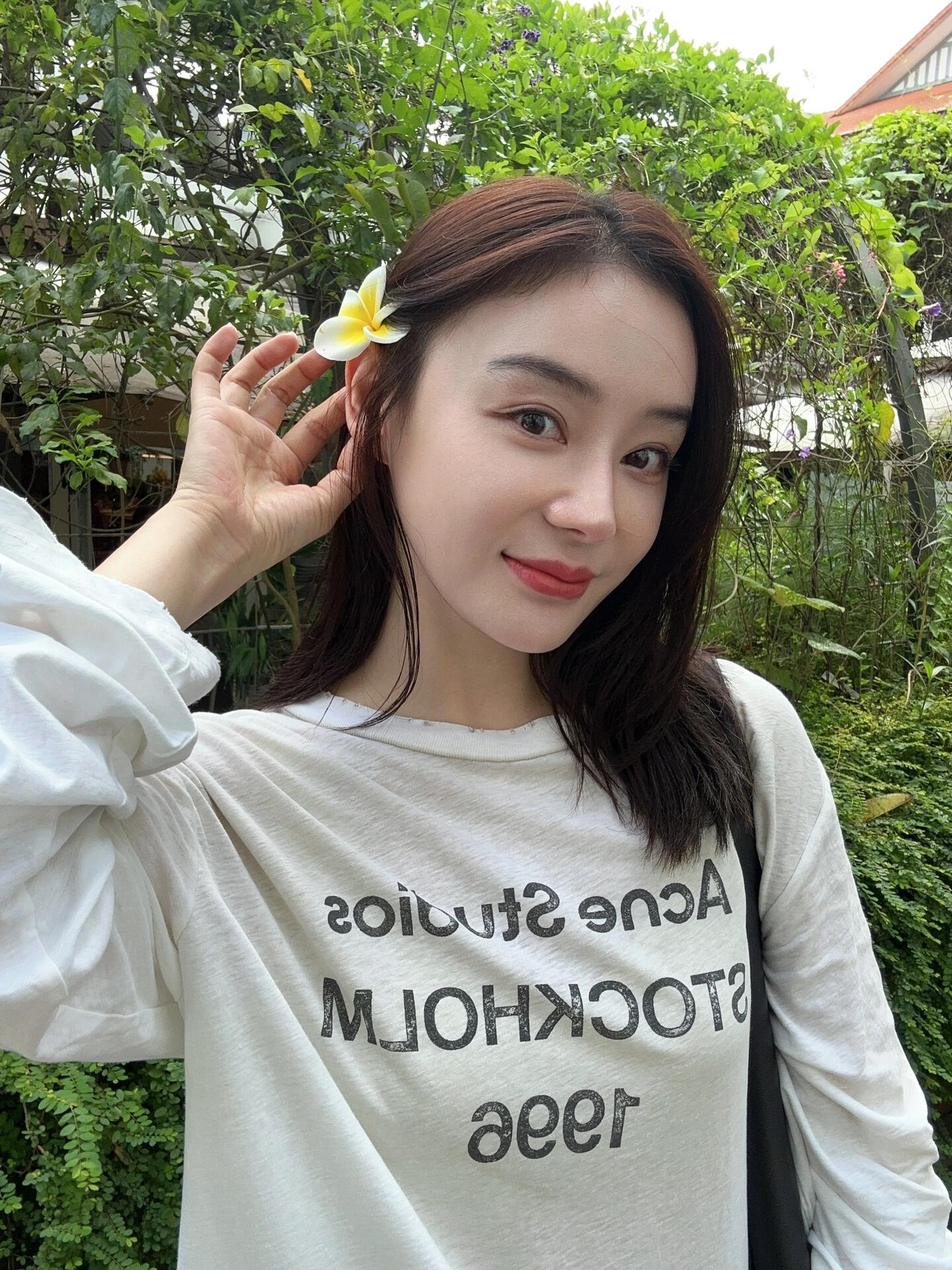 2026 Women's MM Embroidered Vintage Logo Long Sleeve (FF750)