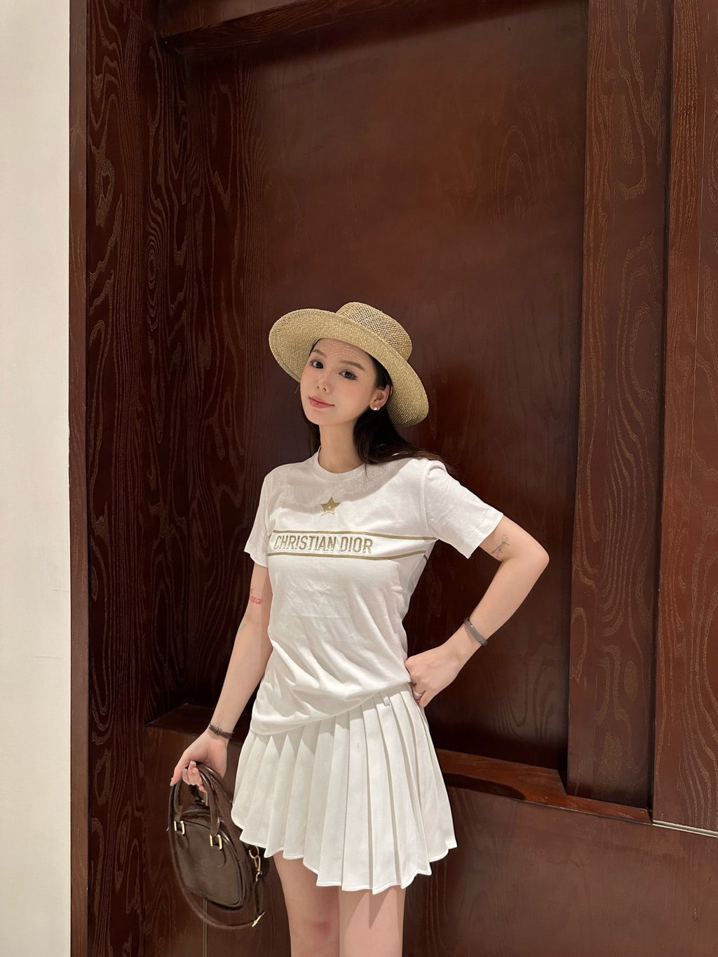 2026 Women's CD Lucky Star Embroidered Short-Sleeved T-Shirt (DD127)