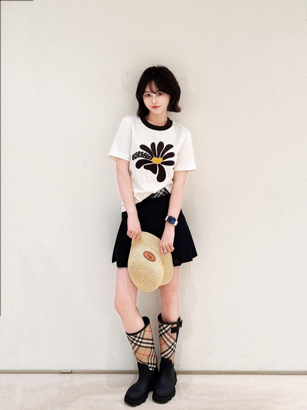 2026 Women's BBR Daisy Embroidered Short-Sleeved Top (DD120)