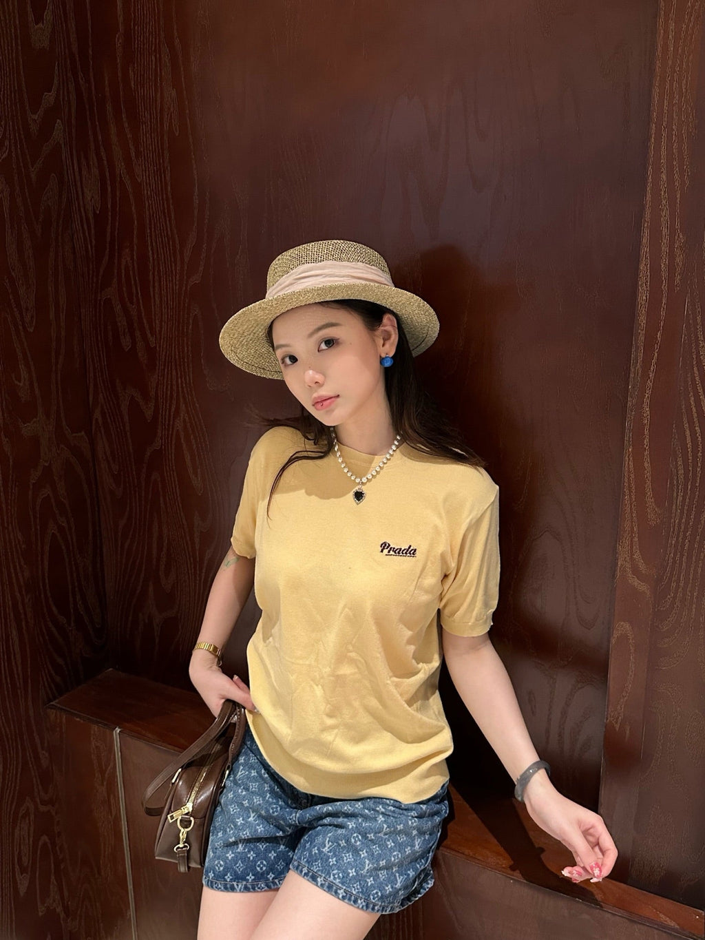2026 Women's Triangle Brand Embroidered Short-Sleeved Jumper (DD119)