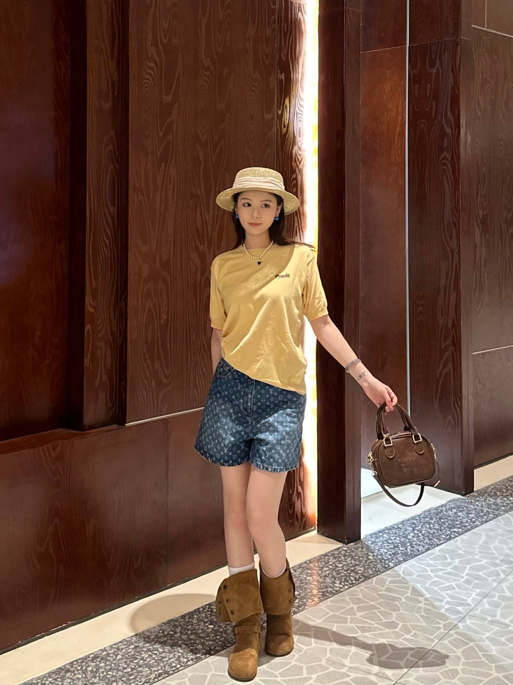 2026 Women's Triangle Brand Embroidered Short-Sleeved Jumper (DD119)
