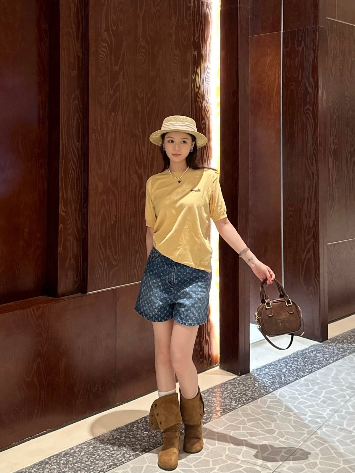 2026 Women's Triangle Brand Embroidered Short-Sleeved Jumper (DD119)