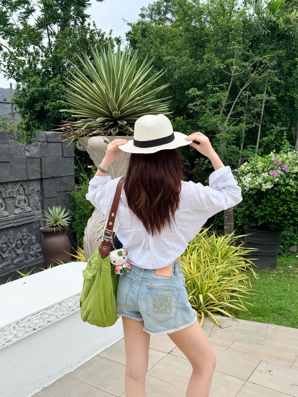 2026 Women's Way Embroidered Leather Denim Shorts (EE422)
