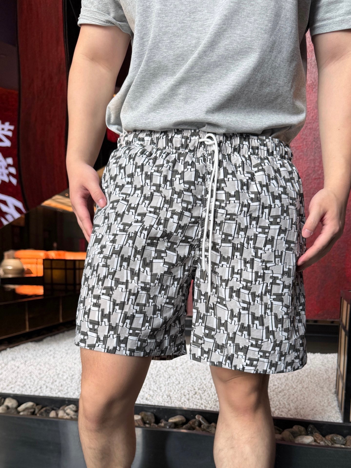 2026 New Arrival H All-Over Print Shorts (AA577-A55)