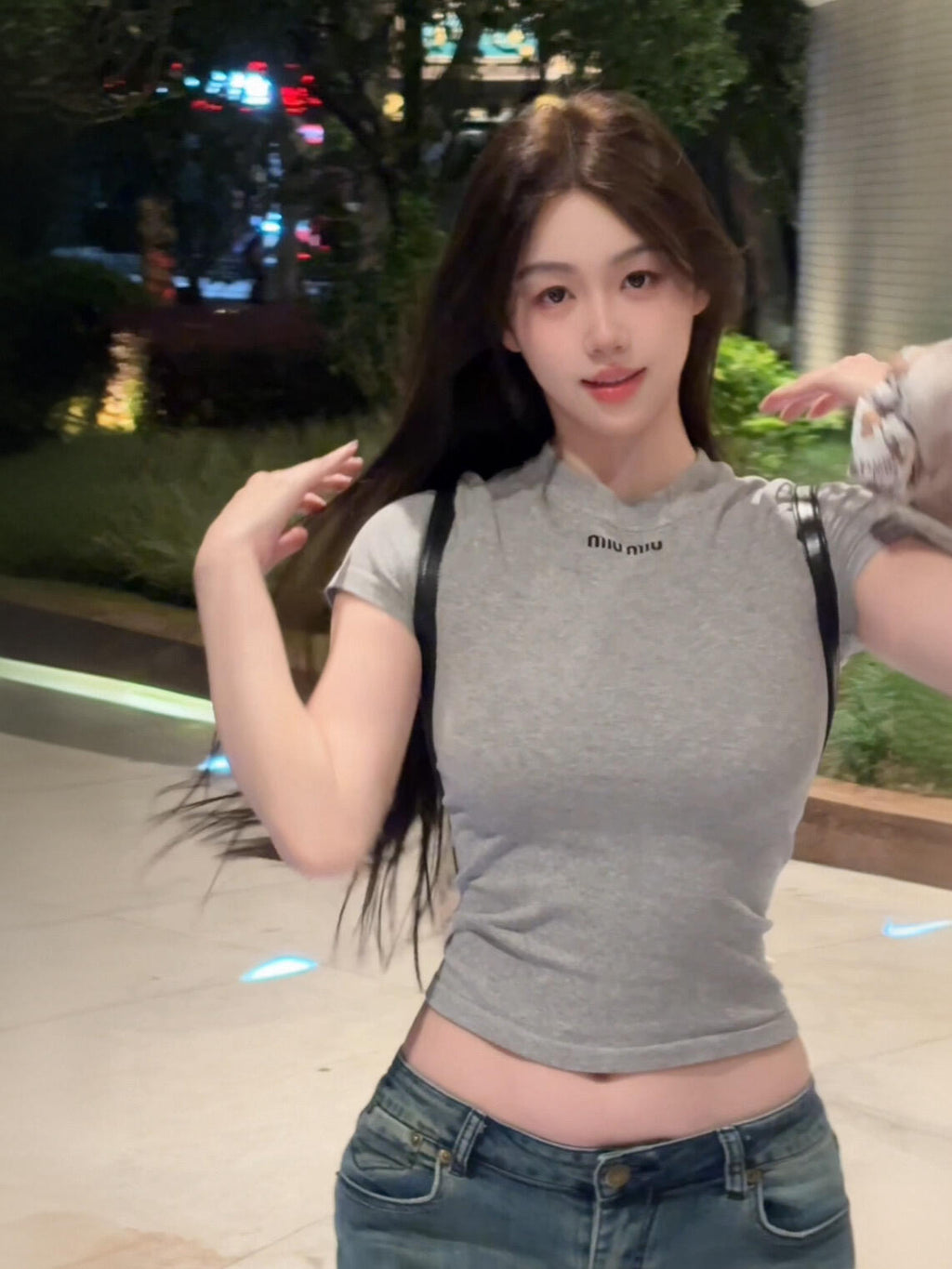 2026 Women's MM Logo Short-Sleeved Sweater (FF788)