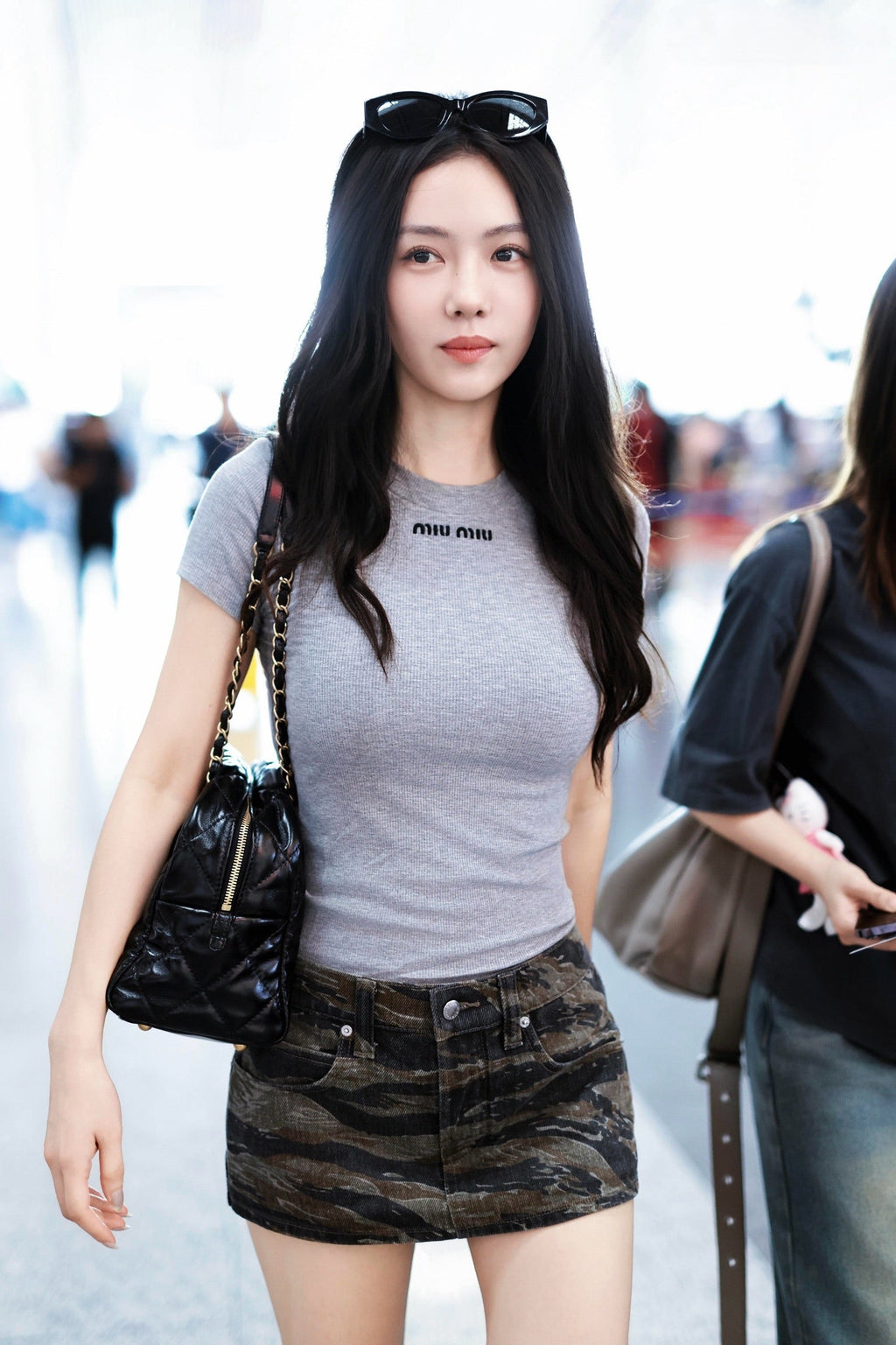 2026 Women's MM Logo Short-Sleeved Sweater (FF788)