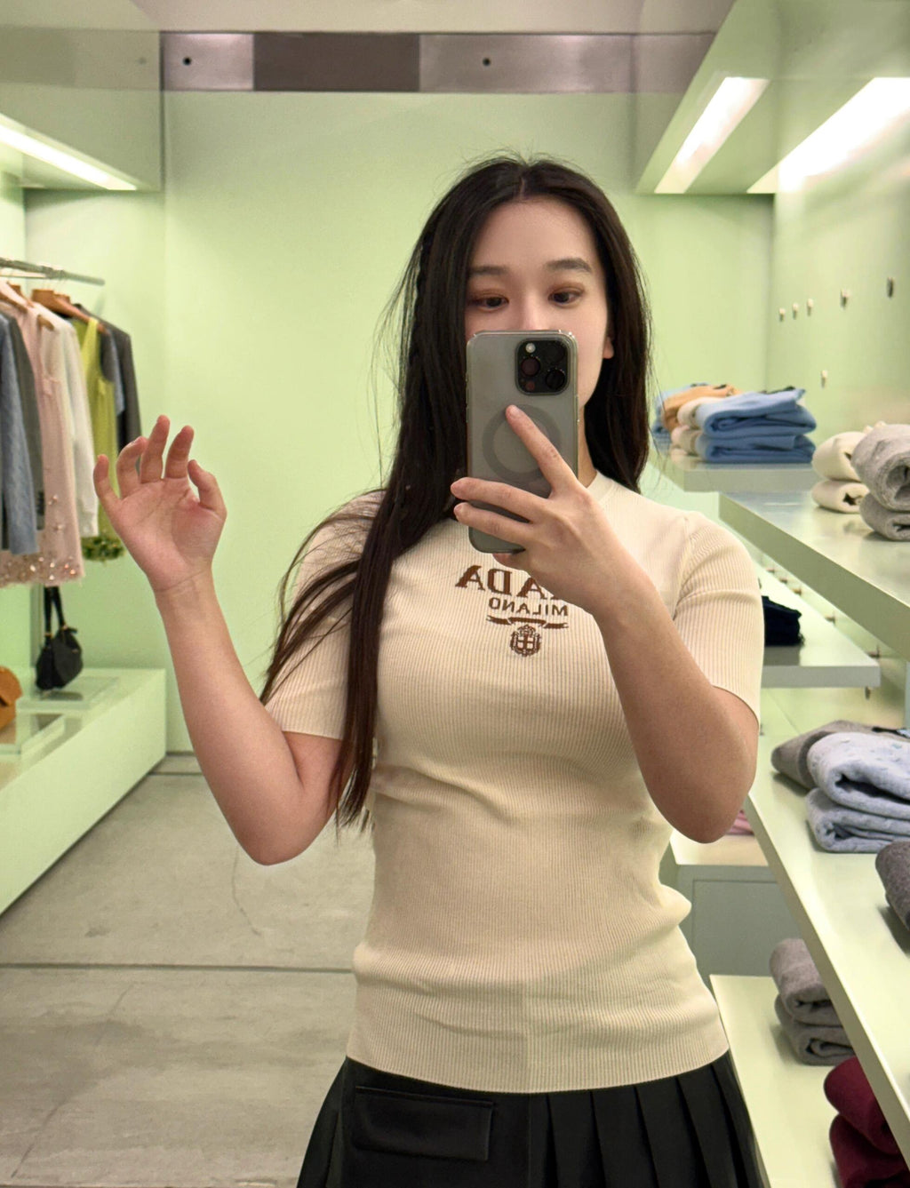 2026 Women's Triangle Brand Logo Long-Sleeved Sweater (FF780)