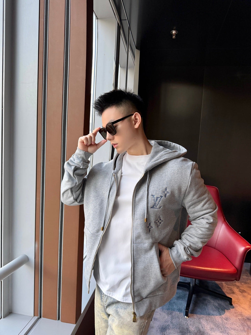 2026 new model LY logo embroidered zipper coat (BB896-B40)