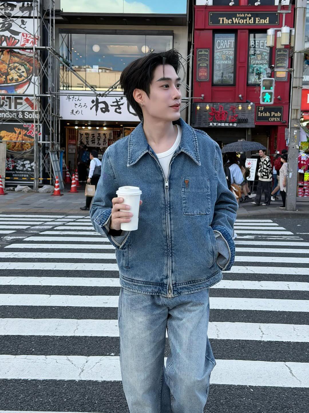 2026 New Model Heart A Embroidered Denim Jacket (BB877-B70)