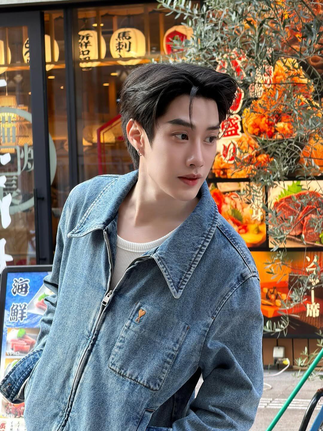 2026 New Model Heart A Embroidered Denim Jacket (BB877-B70)