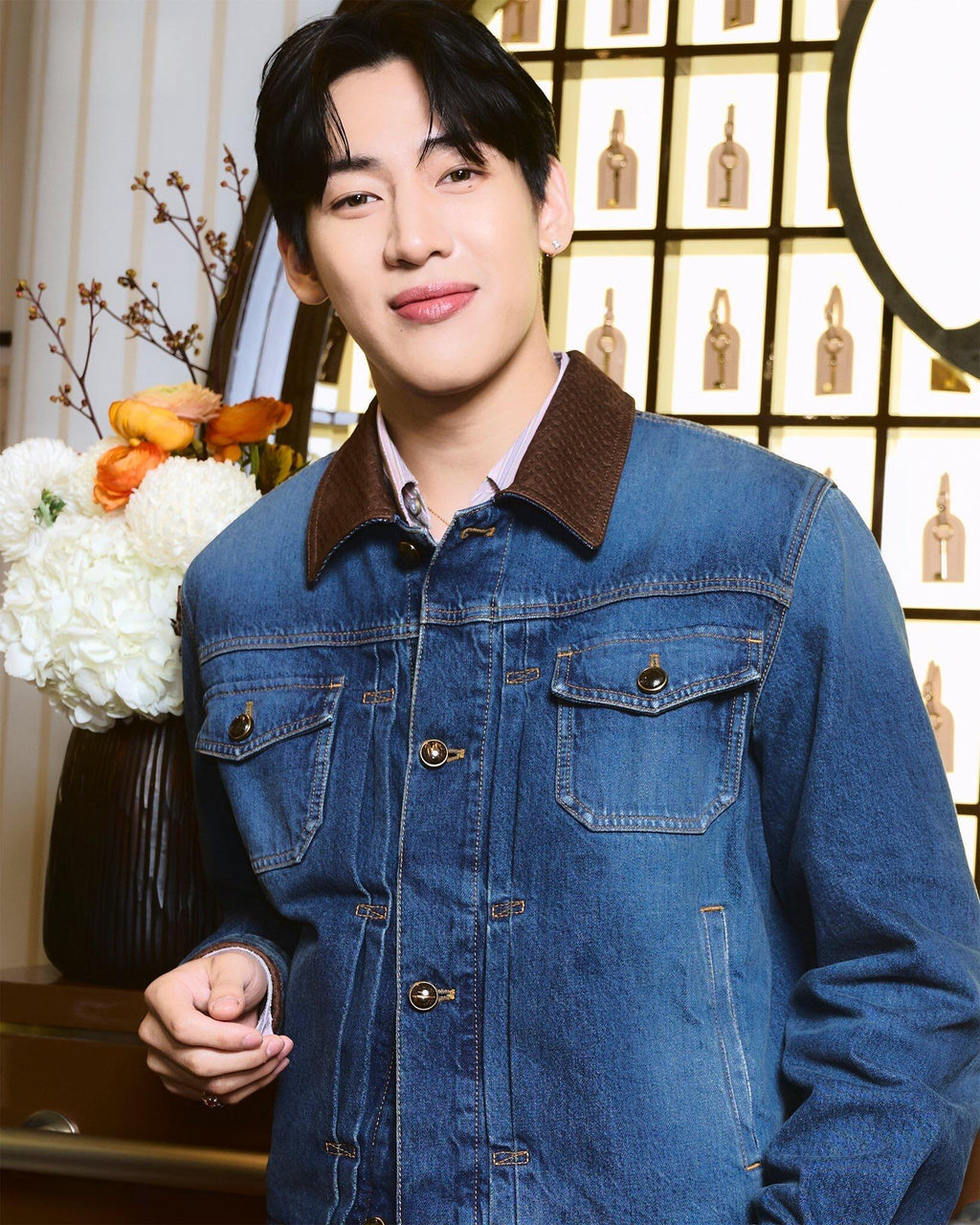 2026 New Model LY Leather Detail Denim Jacket (BB872-C25)