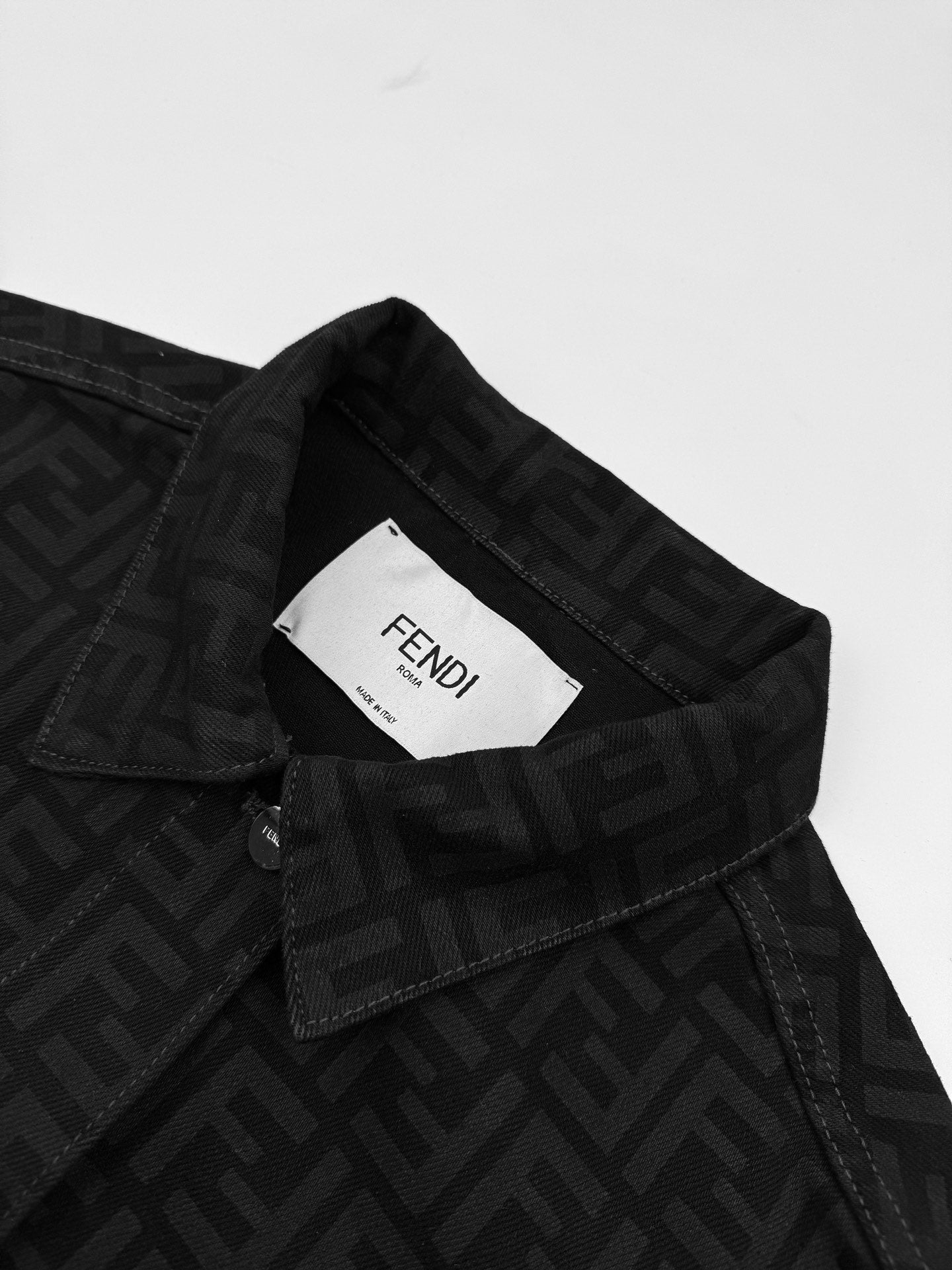 2026 New FF Full Print Denim Jacket (BB712-C10)
