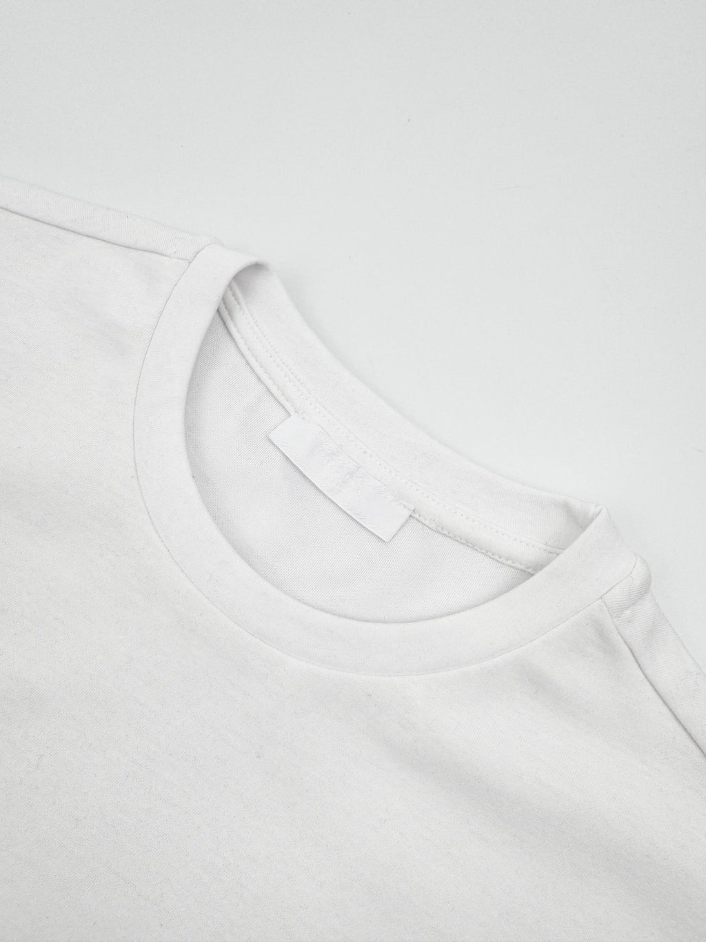 2026 New Triangle Brand T-shirt (CC934-A10)