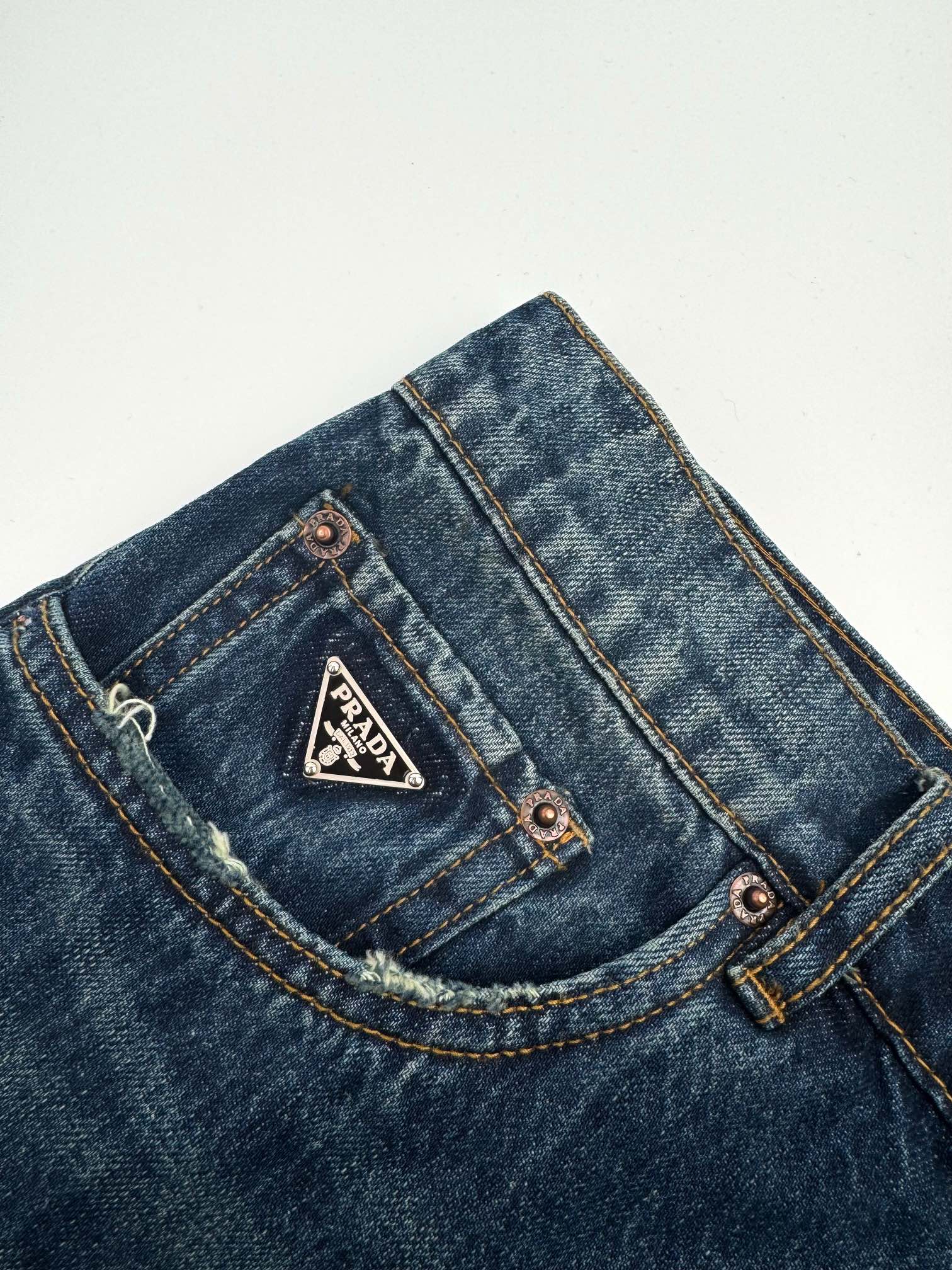 2026 New Triangle Brand Denim Trousers (55067-B65)