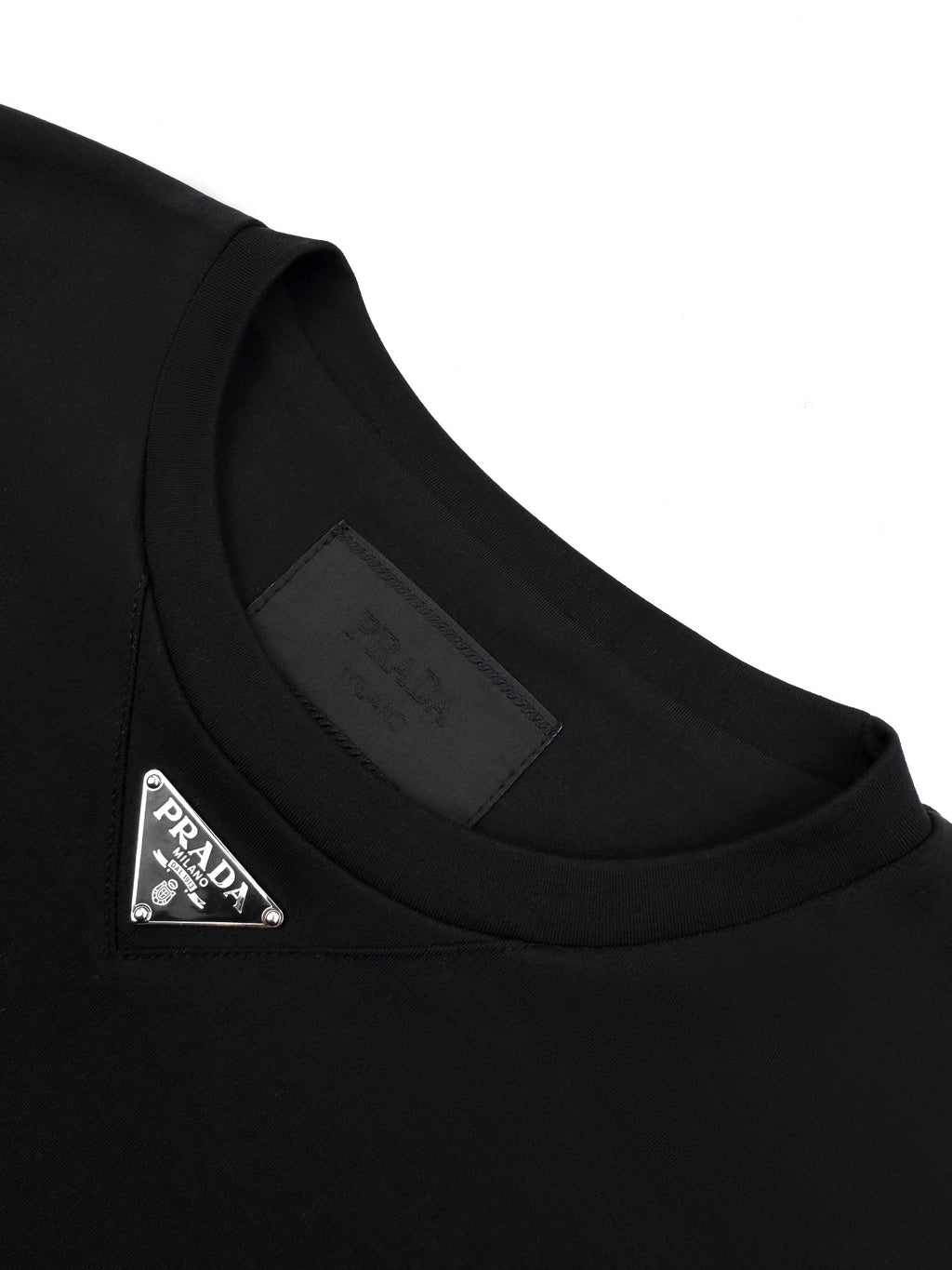 2026 New Triangle Brand T-shirt with Chest Triangle Logo (25214-A20)